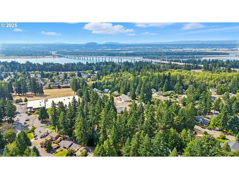 1825 SE 125th Avenue Vancouver WA 98683