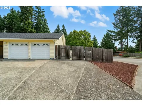 1825 SE 125th Avenue Vancouver WA 98683