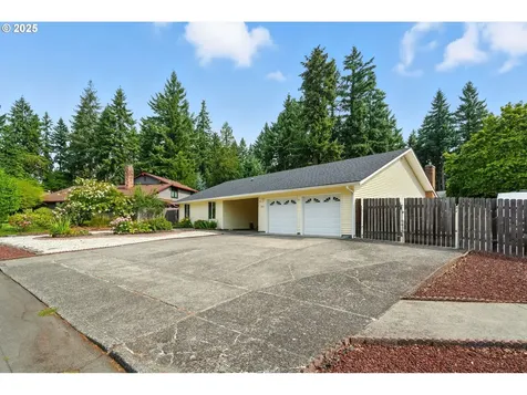 1825 SE 125th Avenue Vancouver WA 98683