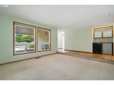 1825 SE 125th Avenue Vancouver WA 98683