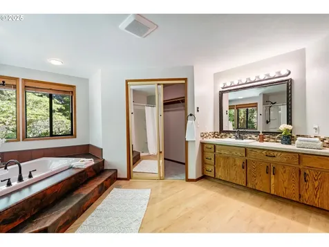 616 Coal Creek Road Longview WA 98632