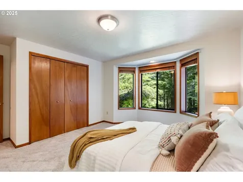 616 Coal Creek Road Longview WA 98632