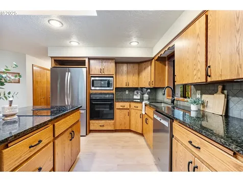 616 Coal Creek Road Longview WA 98632