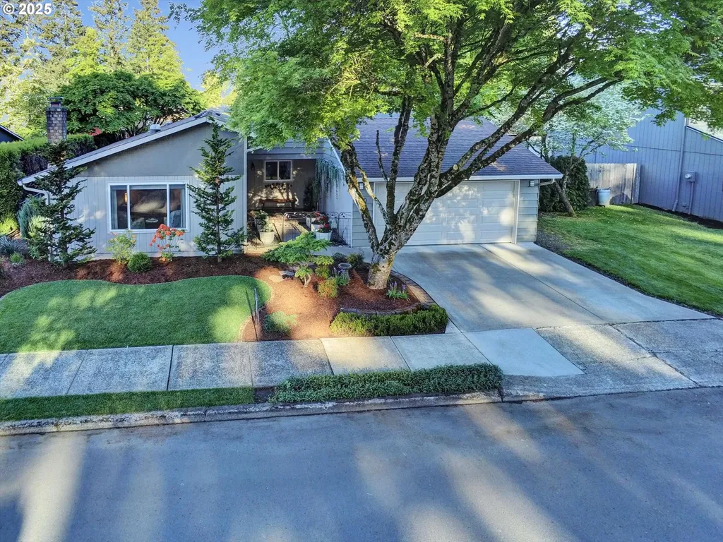 18150 Van Fleet Avenue Sandy OR 97055