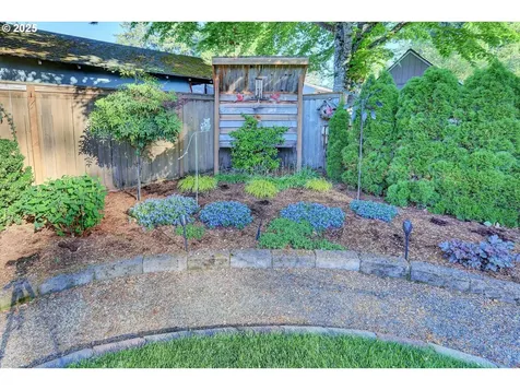 18150 Van Fleet Avenue Sandy OR 97055
