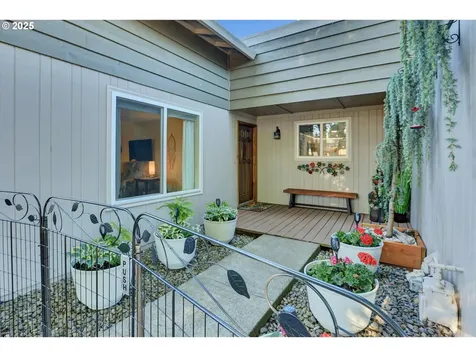 18150 Van Fleet Avenue Sandy OR 97055