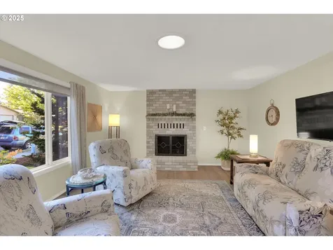 18150 Van Fleet Avenue Sandy OR 97055