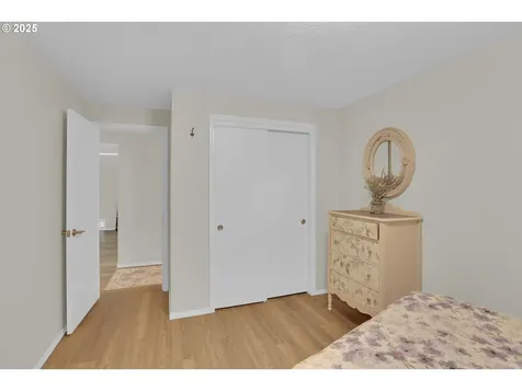 18150 Van Fleet Avenue Sandy OR 97055