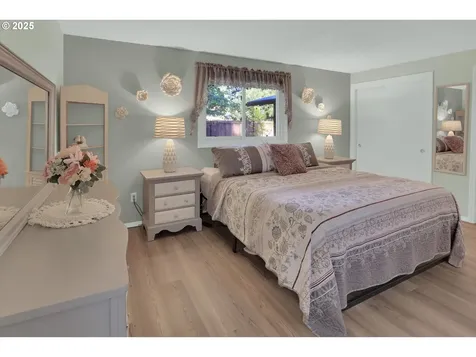 18150 Van Fleet Avenue Sandy OR 97055