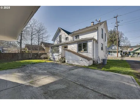 110 Center Street Oregon City OR 97045