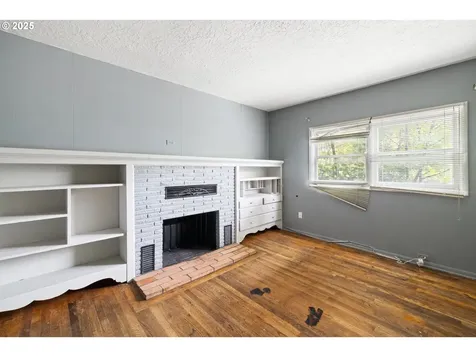 1960 SE 31st Avenue Portland OR 97214