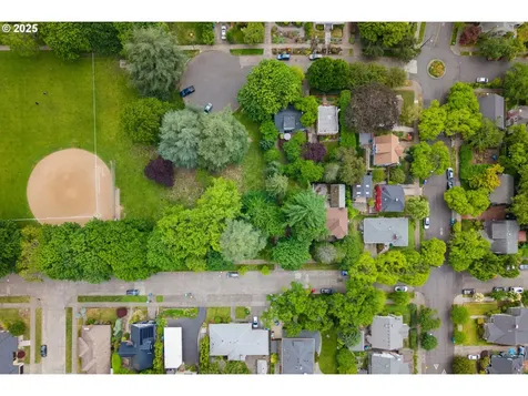 1960 SE 31st Avenue Portland OR 97214