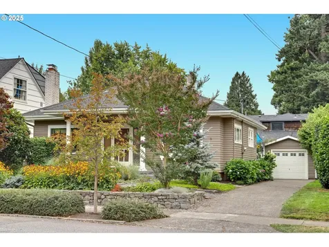 3203 NE 15th Avenue Portland OR 97212