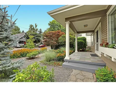3203 NE 15th Avenue Portland OR 97212