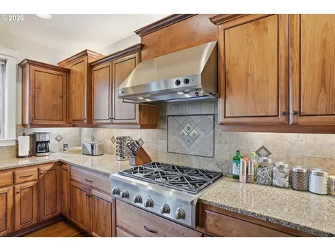 2552 NW 12th Circle Camas WA 98607