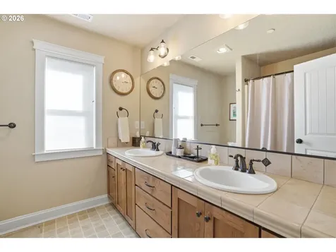 2552 NW 12th Circle Camas WA 98607