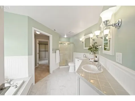 13721 Regency Court Lake Oswego OR 97035