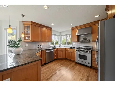 13721 Regency Court Lake Oswego OR 97035
