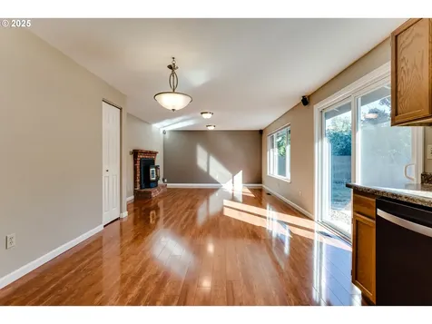 2097 Cosmoledo Street Eugene OR 97402