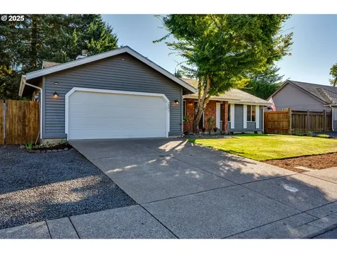 2097 Cosmoledo Street Eugene OR 97402