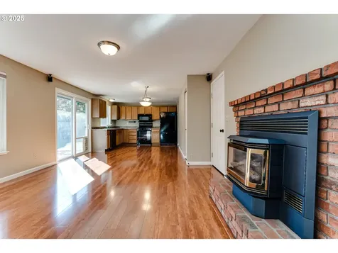 2097 Cosmoledo Street Eugene OR 97402