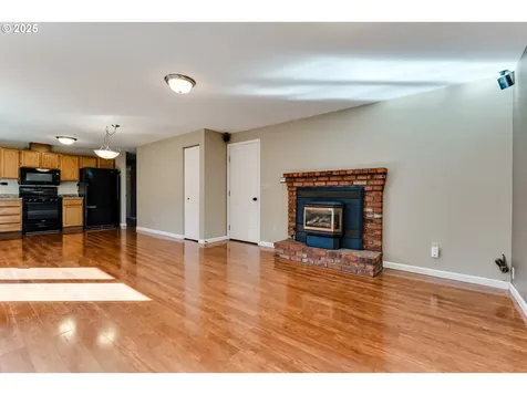 2097 Cosmoledo Street Eugene OR 97402