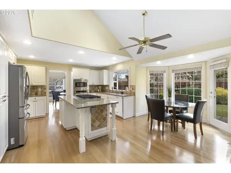 1947 NE 21st Avenue Canby OR 97013