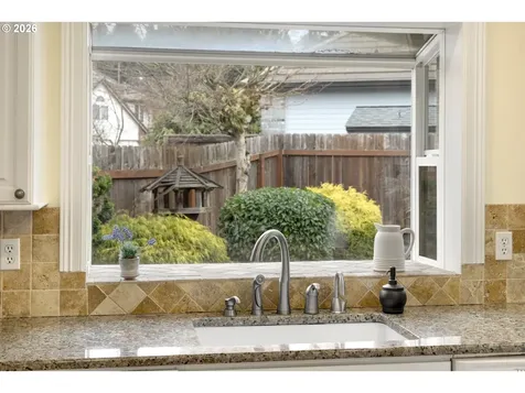 1947 NE 21st Avenue Canby OR 97013