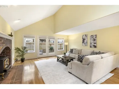 1947 NE 21st Avenue Canby OR 97013