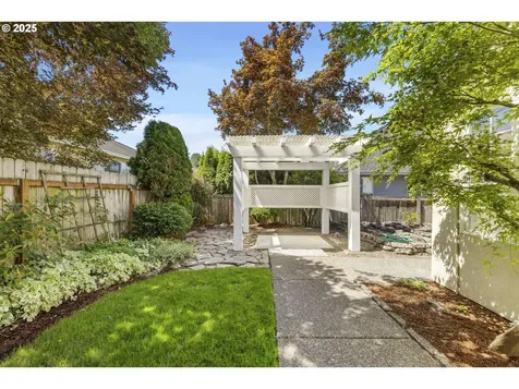 1947 NE 21st Avenue Canby OR 97013