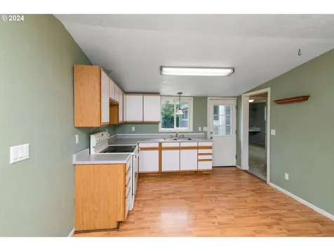 93652 Shoshone Lane Coos Bay OR 97420