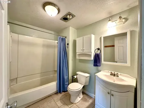 93652 Shoshone Lane Coos Bay OR 97420