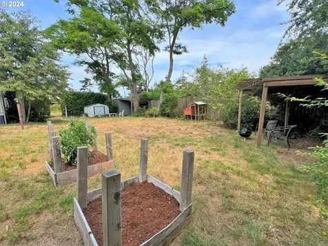 93652 Shoshone Lane Coos Bay OR 97420
