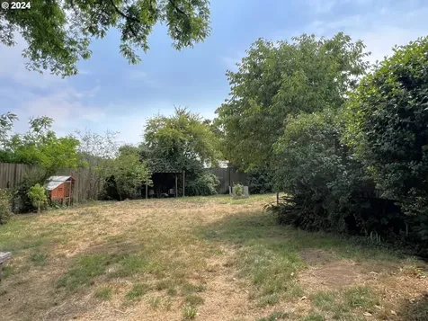 93652 Shoshone Lane Coos Bay OR 97420