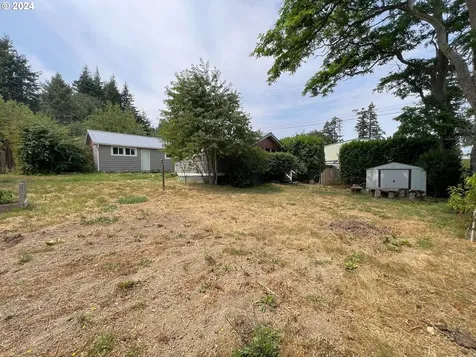 93652 Shoshone Lane Coos Bay OR 97420