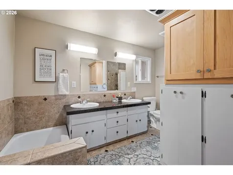 678 5th Avenue Sweet Home OR 97386