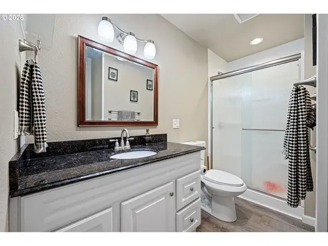 678 5th Avenue Sweet Home OR 97386