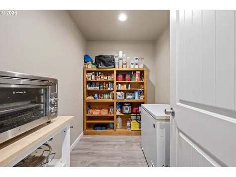 678 5th Avenue Sweet Home OR 97386
