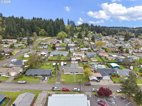 678 5th Avenue Sweet Home OR 97386