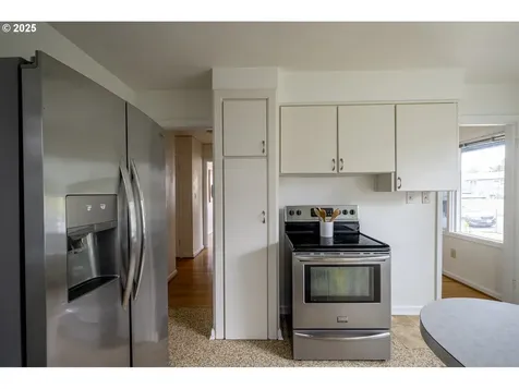 2416 SE 60th Avenue Portland OR 97206