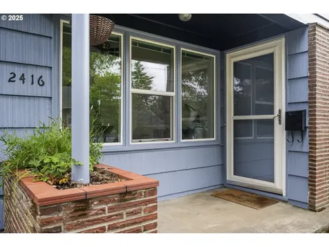 2416 SE 60th Avenue Portland OR 97206