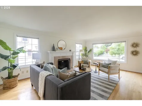 2416 SE 60th Avenue Portland OR 97206