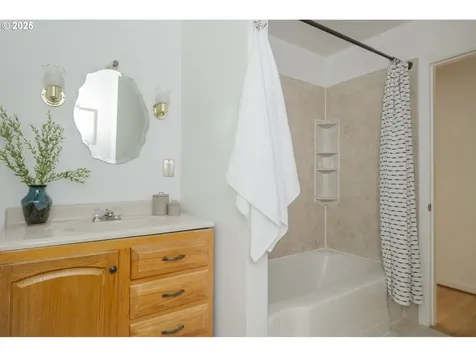 2416 SE 60th Avenue Portland OR 97206