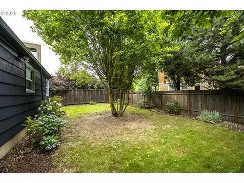 2416 SE 60th Avenue Portland OR 97206