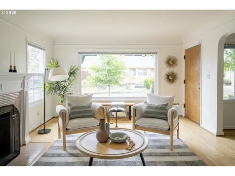 2416 SE 60th Avenue Portland OR 97206
