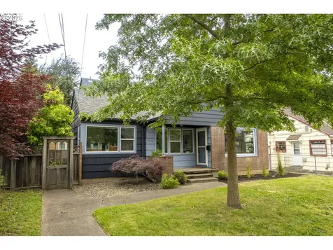 2416 SE 60th Avenue Portland OR 97206
