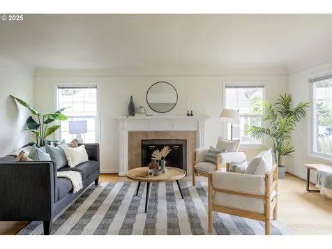 2416 SE 60th Avenue Portland OR 97206
