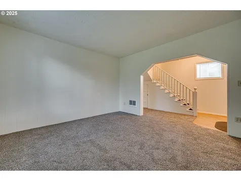 362 N 3rd Place Kalama WA 98625
