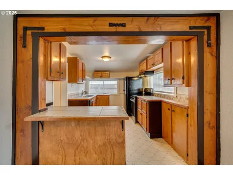 362 N 3rd Place Kalama WA 98625