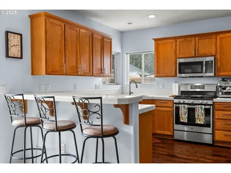 5728 SE Popes Place Hillsboro OR 97123
